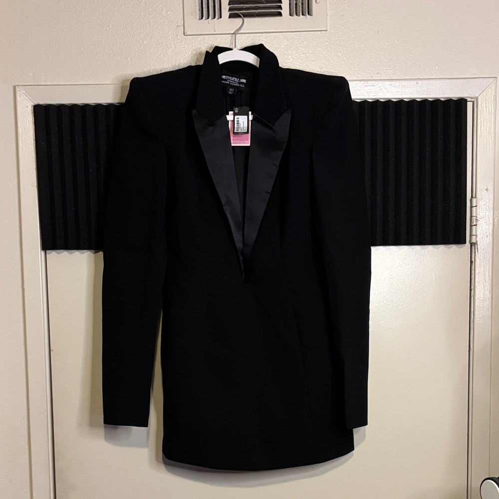 Naomi Campbell PrettyLittleThing Black Tailored Blazer Dress